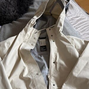 Vuori Cream Hooded Raincoat